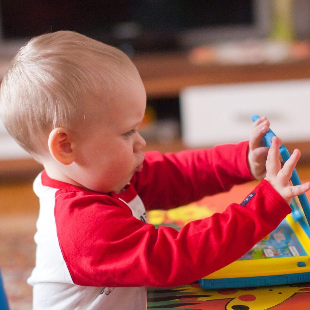 Los beneficios de la educación infantil temprana en bebés