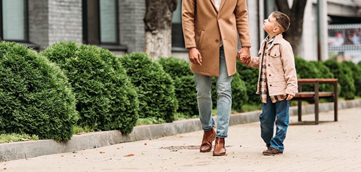 La importancia de salir a la calle con niños pequeños